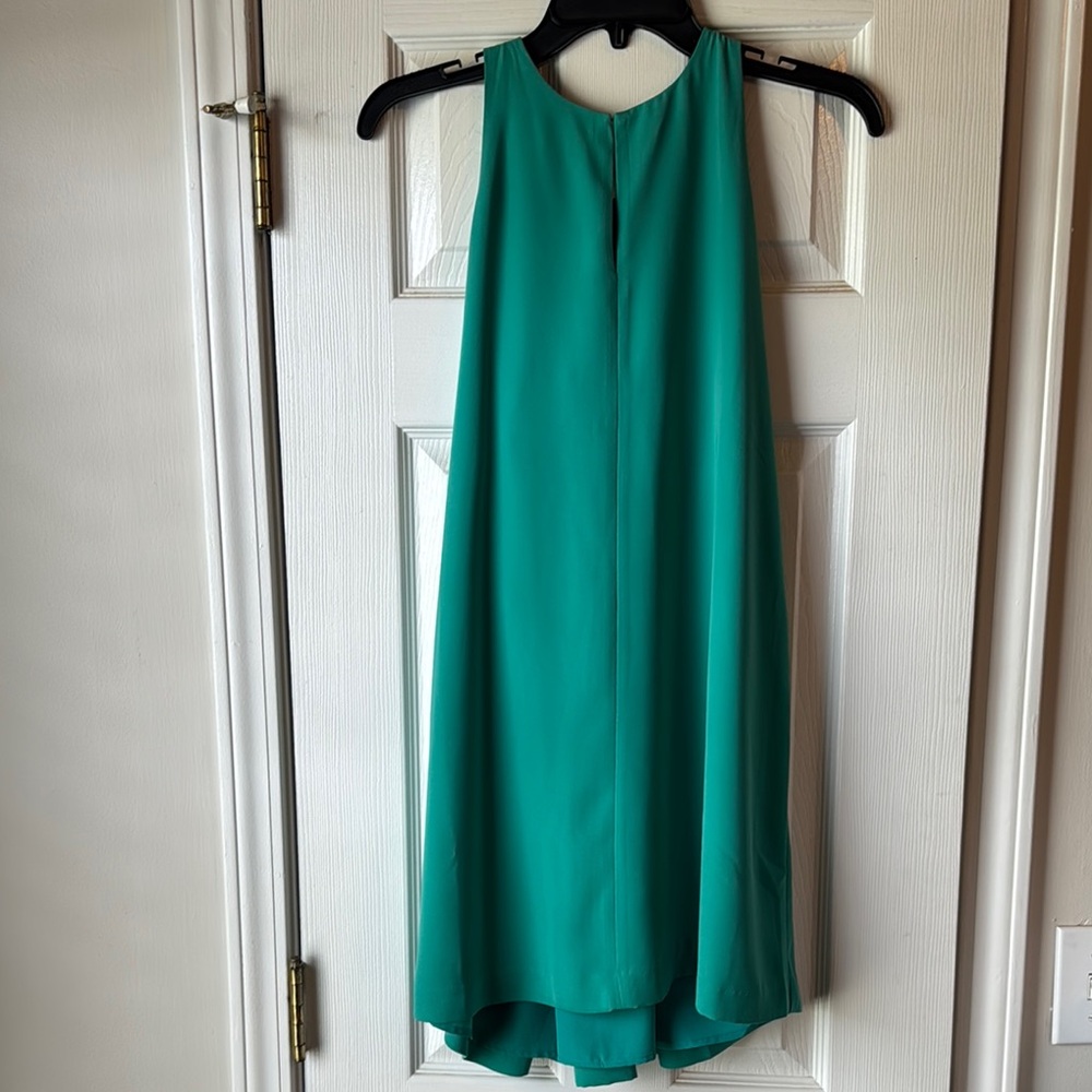 Elegant Green Sleeveless Dress